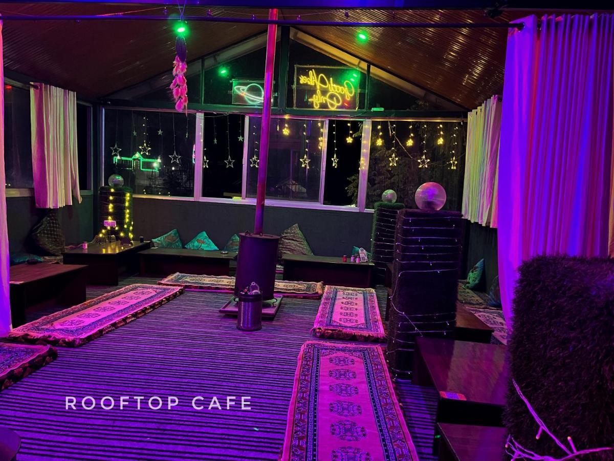 I Love Kasol Hostel & Rooftop Cafe Zewnętrze zdjęcie